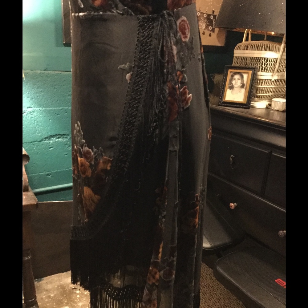 Dress - Picture 3 of 5