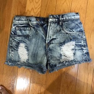 Frayed denim studded shorts