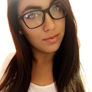 Meet your Posher, Esperanza