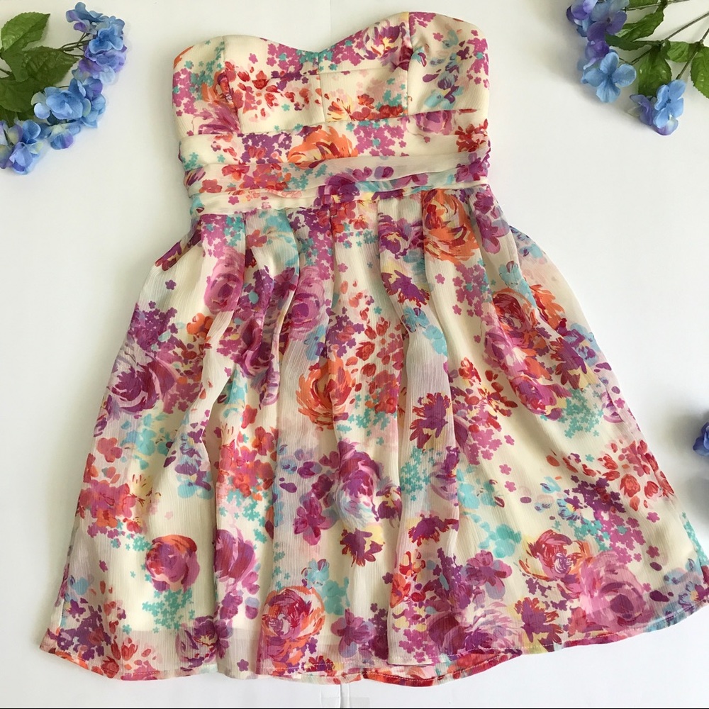 Floral strapless dress - forever 21