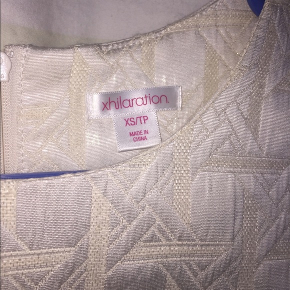 Patterned white/cream dress - Picture 6 of 8