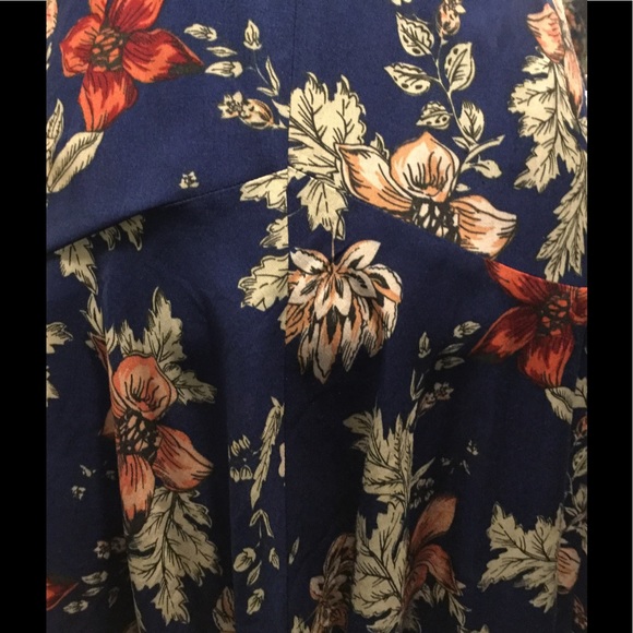 Dress - Picture 4 of 4