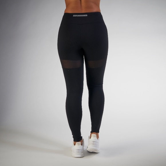 Nikki B x Gymshark Dynamic Legging - Picture 3 of 4