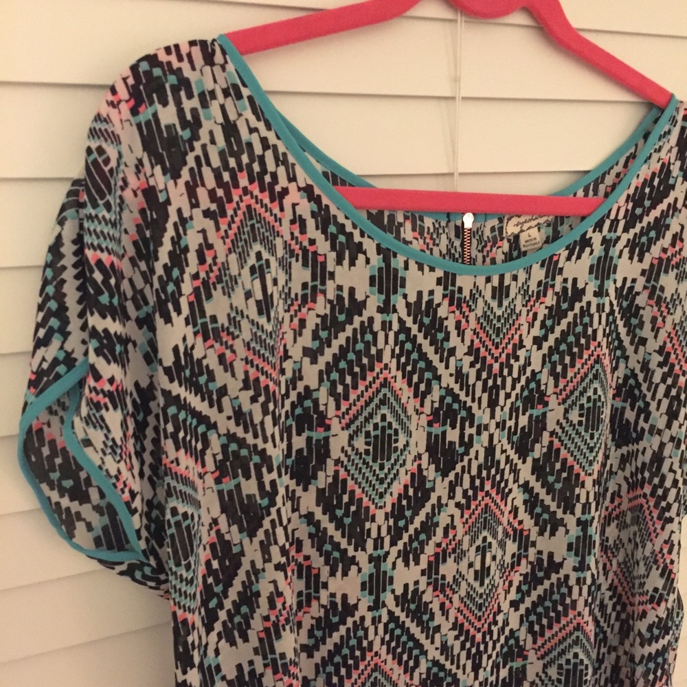 Multicolored shear top size large