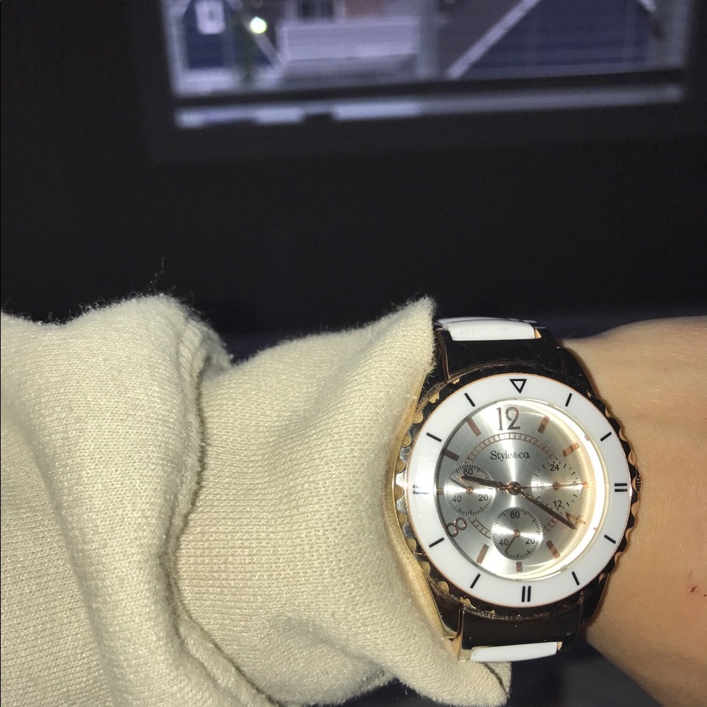 Watch - Picture 4 of 4