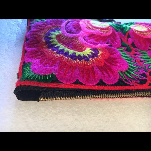 Boho Embroidered Tassel Clutch - Picture 4 of 5