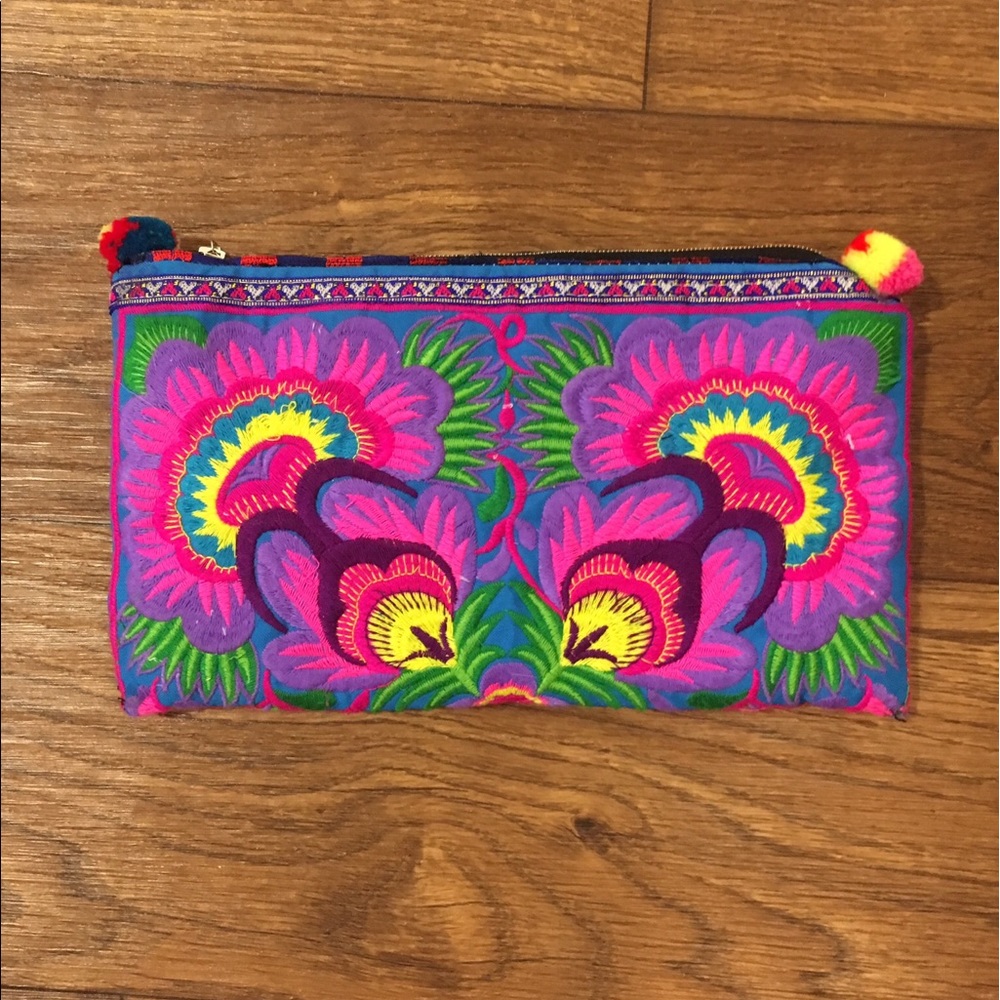 Pom Pom Clutch