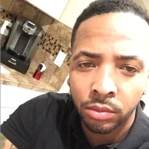 Meet your Posher, Devonte