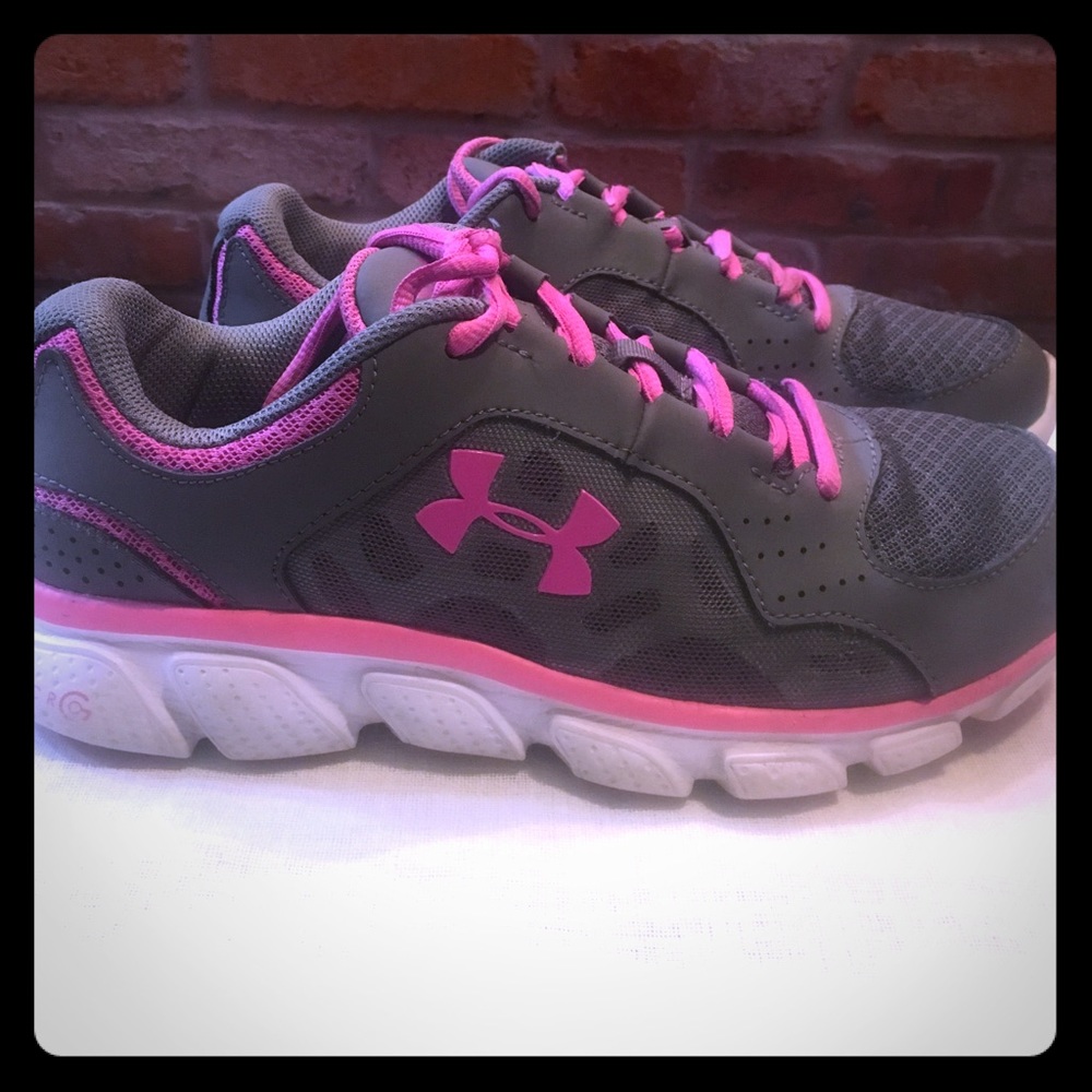 Under Armour Ladies Pink,Grey and White 7.5