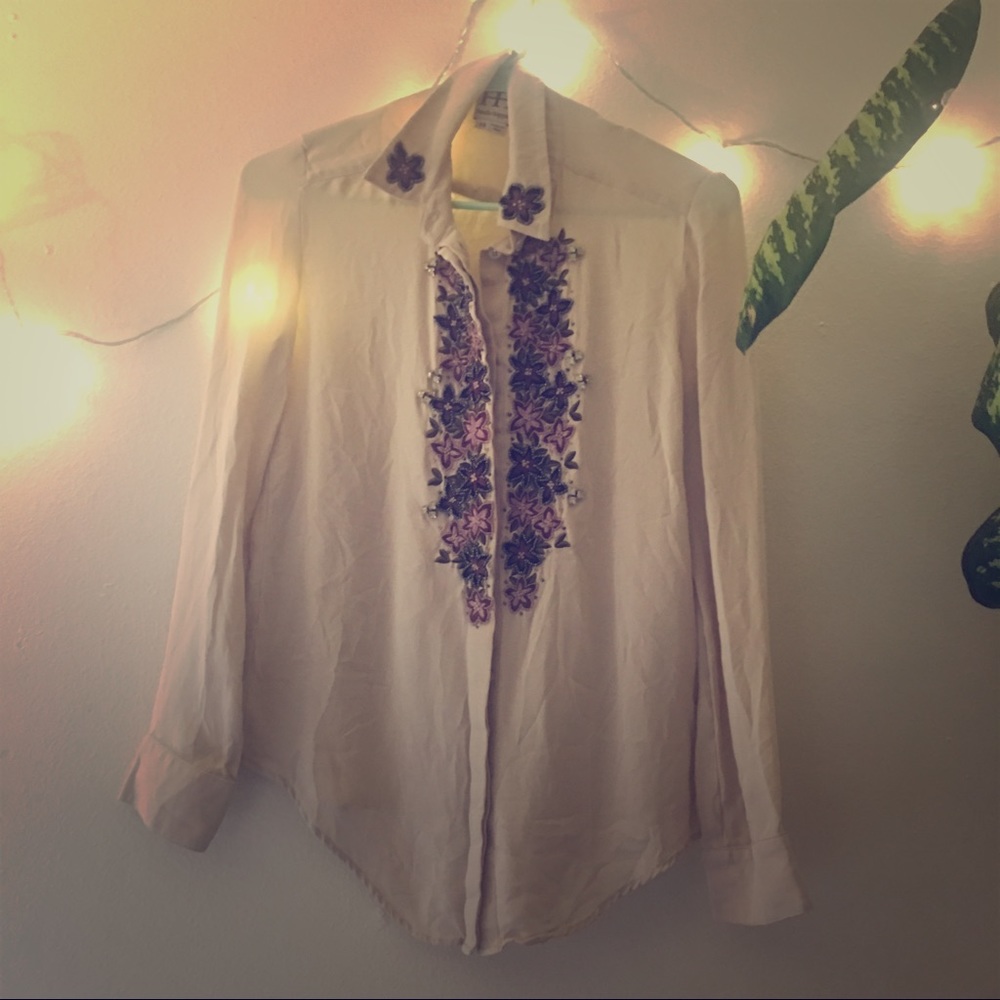 Haute Hippie beaded embroidered flower blouse! 🌸✨