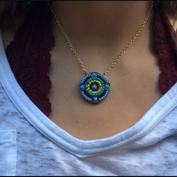 Beaded pendant necklace - Picture 2 of 3