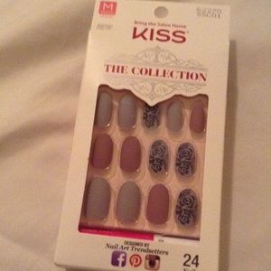 kiss the collection nails