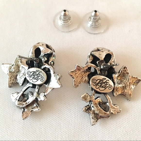 Kirk's Folly 'Enchanted Forest' Skull Earrings - Picture 3 of 4