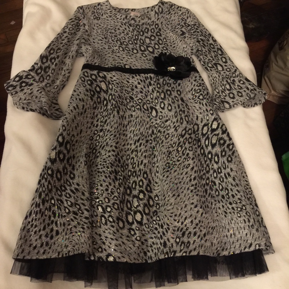 Girls Youngland netted dress. Size 6X