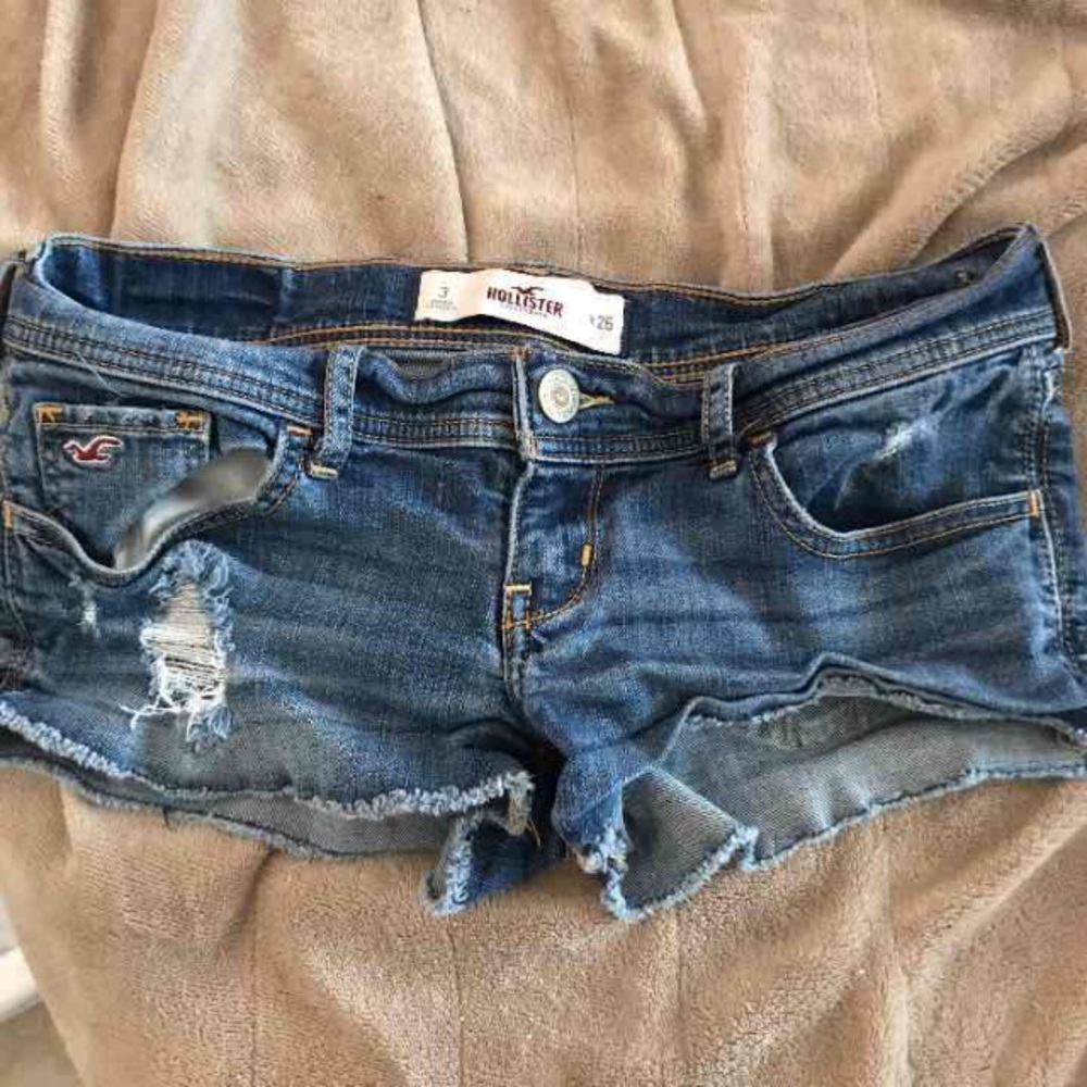 Hollister Co. denim short shorts.