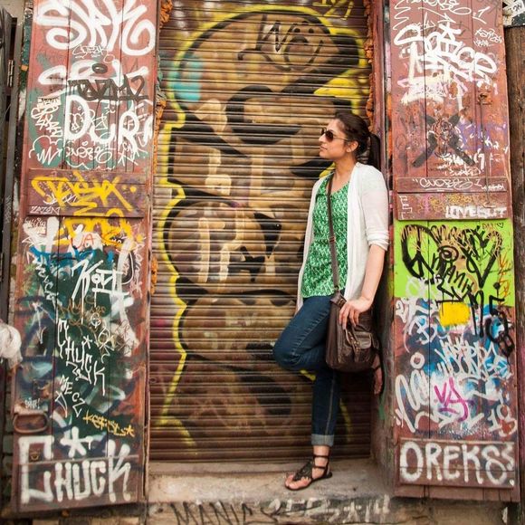 Meet your Posher, Sitwat - Picture 1 of 1