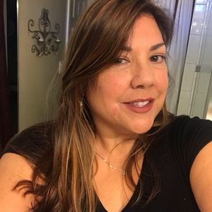 Meet your Posher, Lori