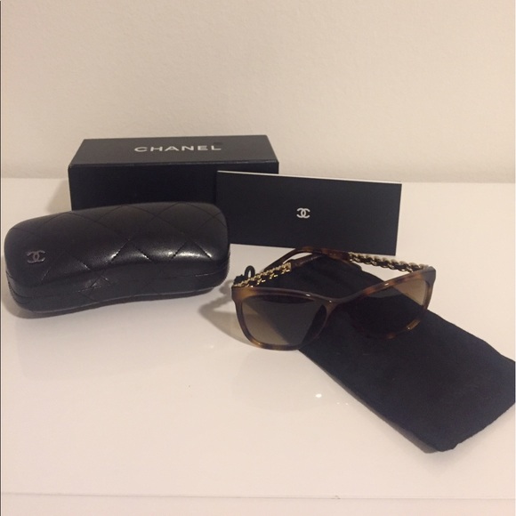 Vintage channel sunglasses- polaroid - Picture 2 of 2