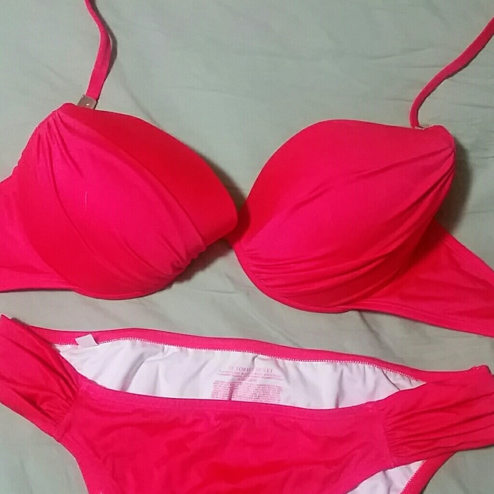 Beautiful Red Victoria's Secret bikini! Worn once!