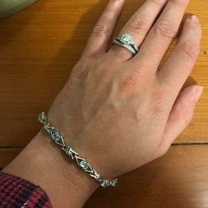 Silver and aquamarine bracelet
