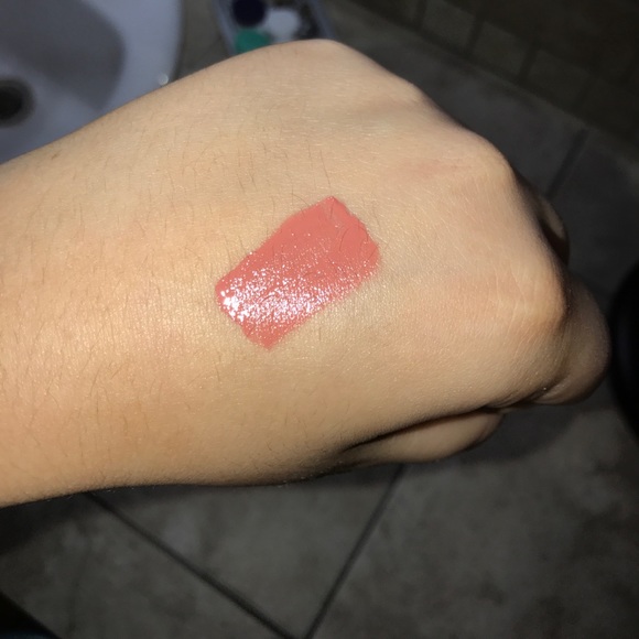 KKW creme liquid lipstick - Picture 4 of 4
