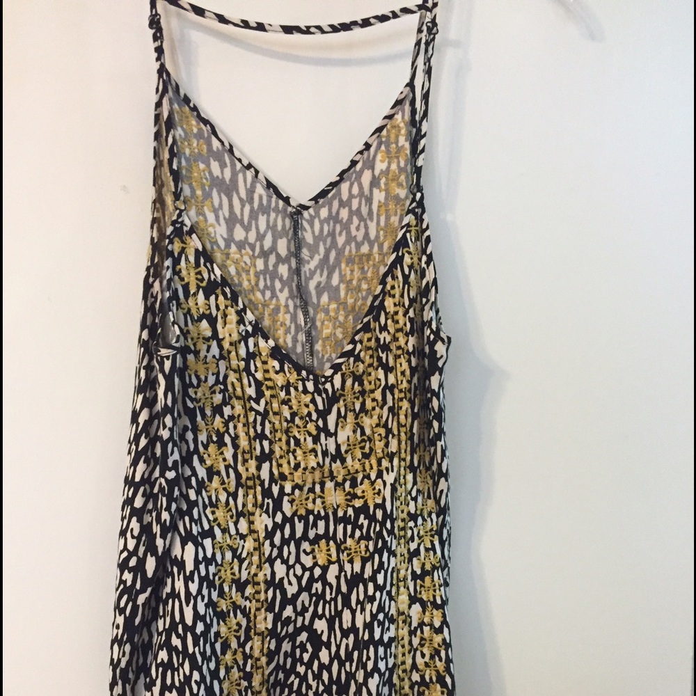 Romper - Picture 2 of 3