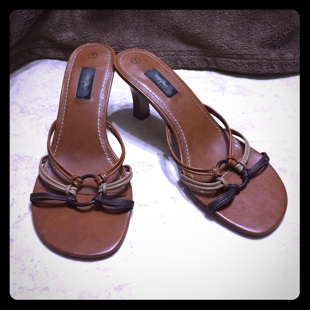 Mossimo brown low heeled sandals