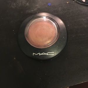 MAC mineralized blush