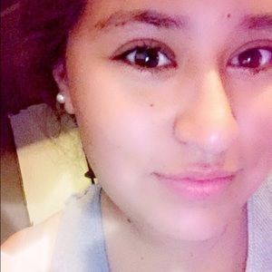 Meet your Posher, Brenda