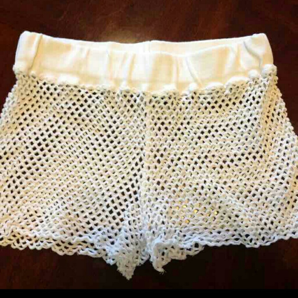 Bathing suit cover up shorts X small- small white