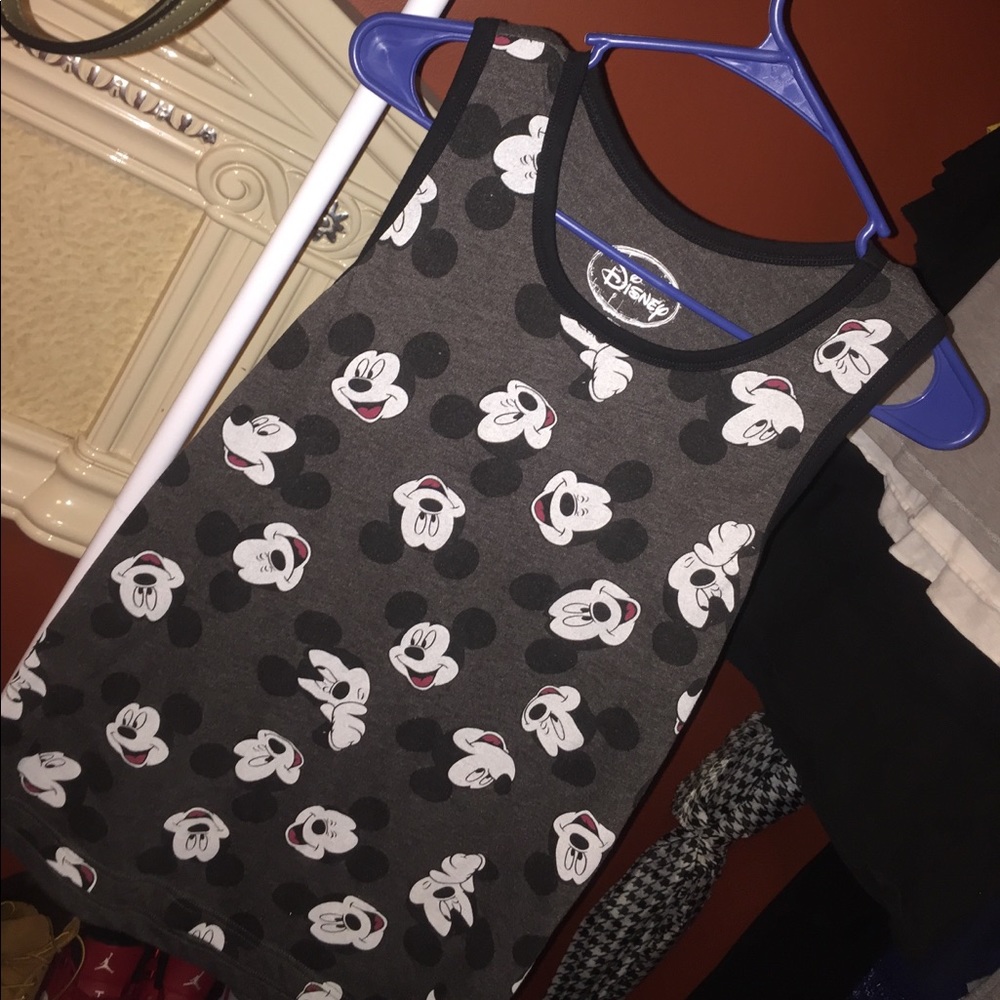 Tank top.
