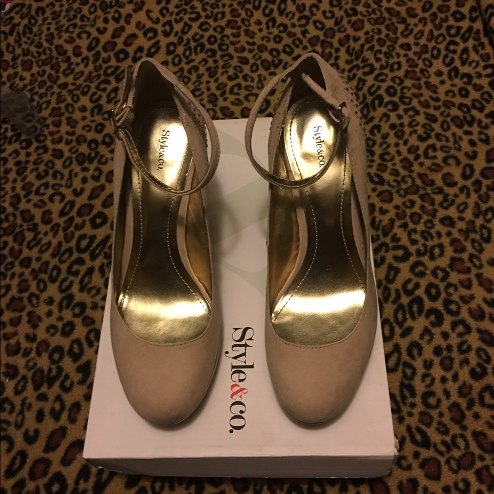 ⬇️🌸style & co Woman's shoes