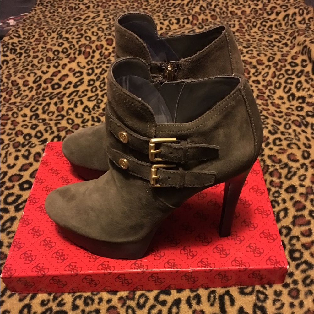 Guess Woman's shoes