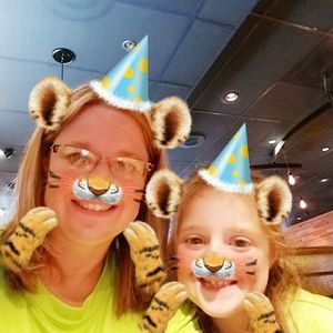 Meet your Posher, Lorrie