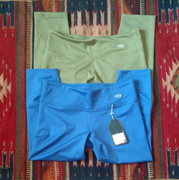 Mika Aerial Yoga Crop - Picture 2 of 3