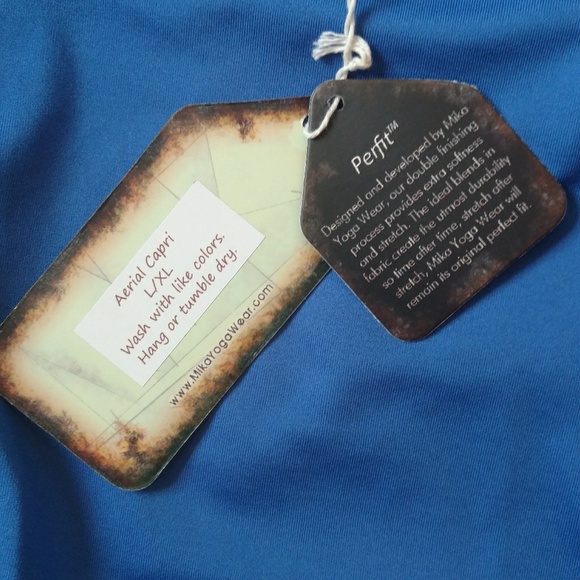 Mika Aerial Yoga Crop - Picture 3 of 3