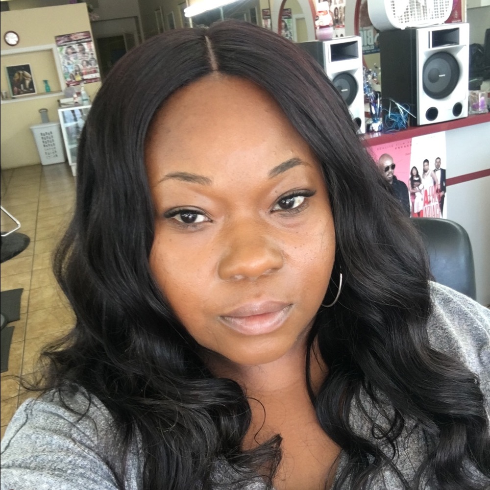 Meet your Posher, Vayonie