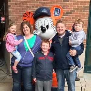 Meet your Posher, Elizabeth