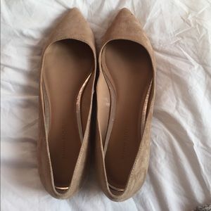 Banana Republic Nude/Brown Flats