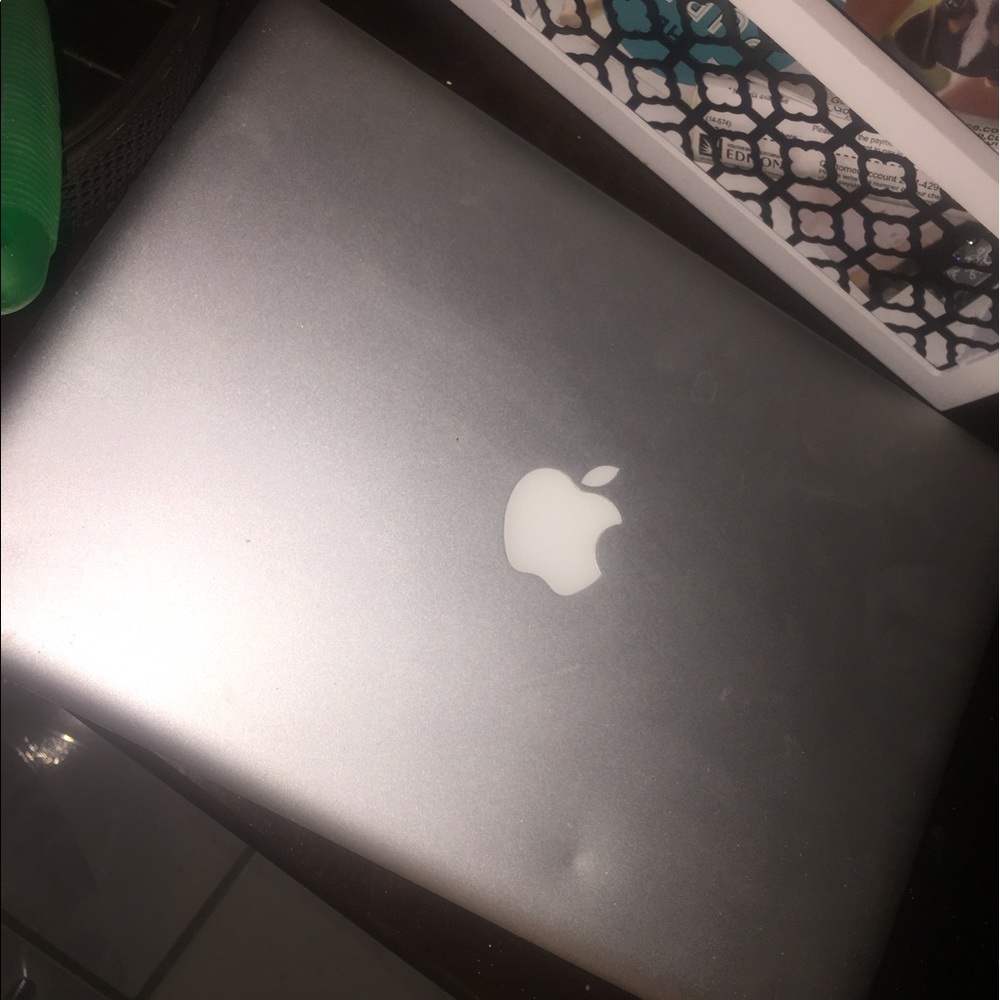 Mac book