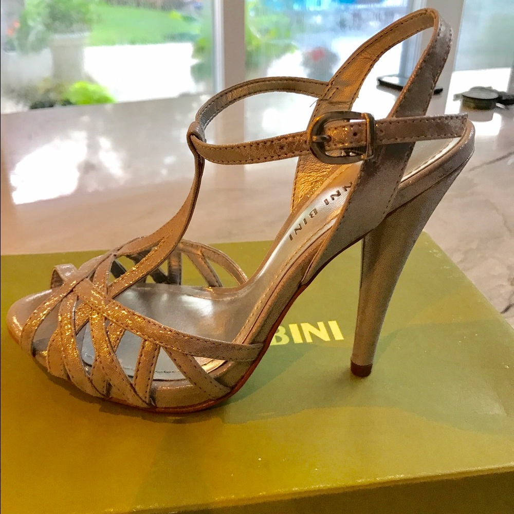 Gianni Bini Silver Heels