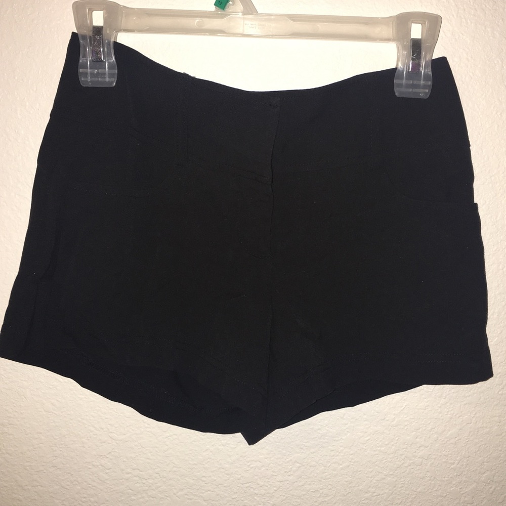 Short for Junior or woman