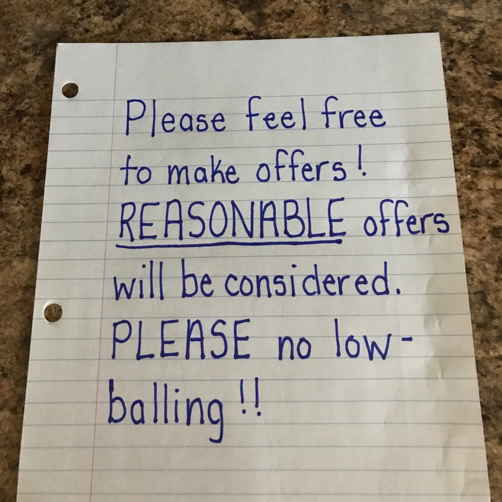 Reasonable offers considered😊