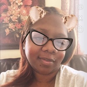 Meet your Posher, Kelli