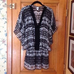 Badgley Mischka beautiful, sexy flowy top.