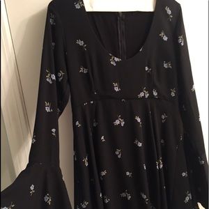 HONEY PUNCH flare sleeved mini dress