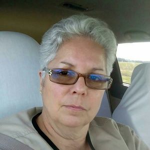 Meet your Posher, Ellen