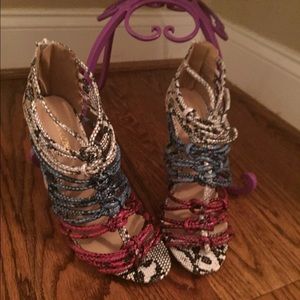 SHOEDAZZLE (8.5)