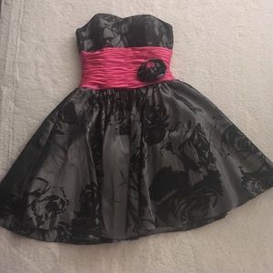 Faviana formal dress. Has only been worn once.