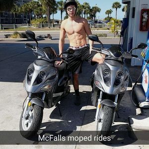 Meet your Posher, Collin